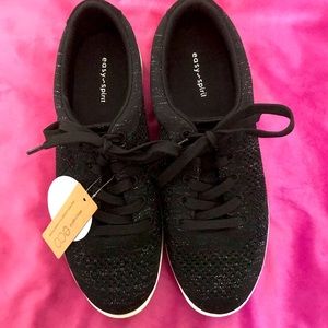 NWT, BLACK EASY SPIRIT BLACK TENNIS SHOES WITH SILVER METALLIC THREAD